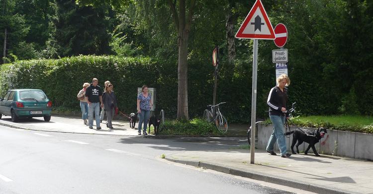 Gemeinsam zur S-Bahn Sation